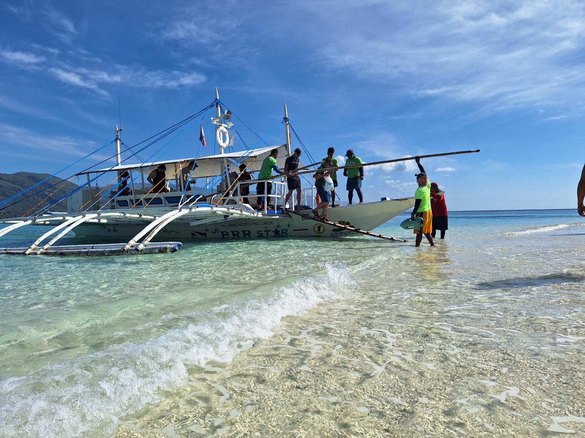 Island Front - Bangcogon Resort And Restaurant Oslob Exterior foto