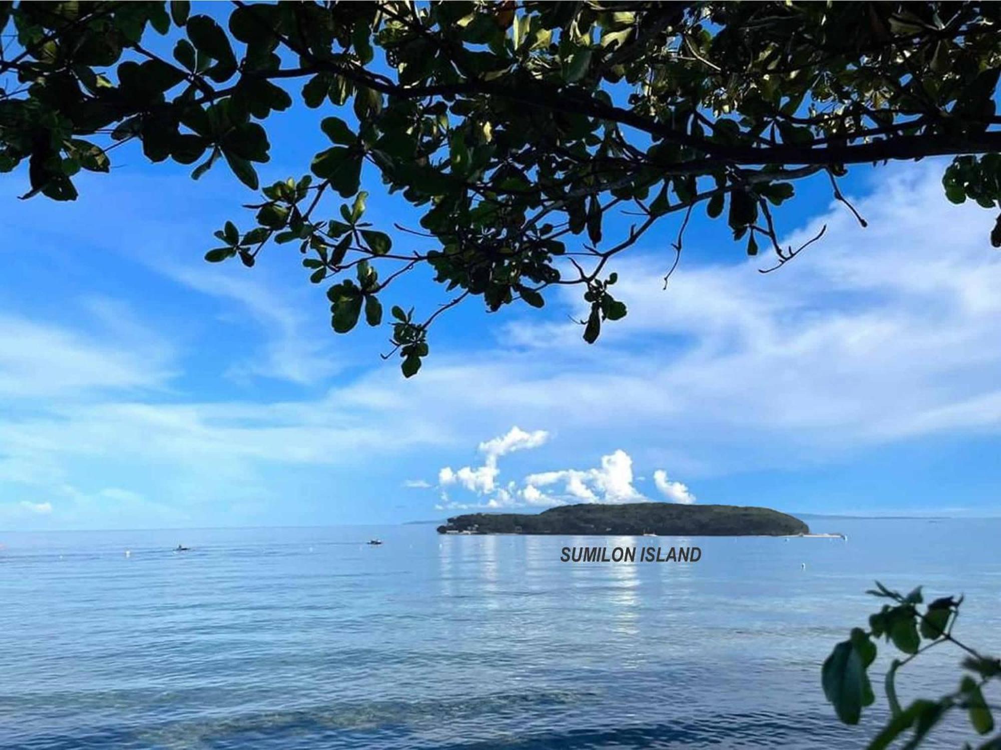 Island Front - Bangcogon Resort And Restaurant Oslob Exterior foto